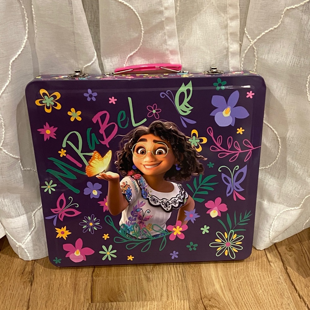 Disney Encanto Coloring and Activity Set